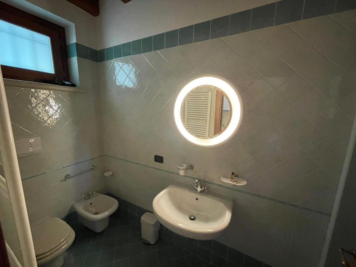 La Fiocchina - Magic Place - Apartments & Studios In Garda Lake - Countryside Farmhouse, Inside The Middle Of The Lake Salò Εξωτερικό φωτογραφία