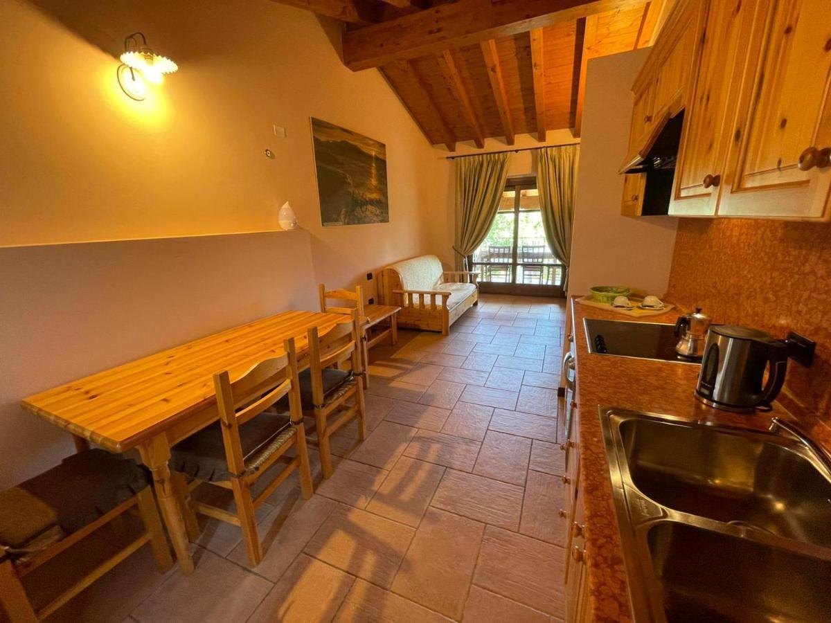 La Fiocchina - Magic Place - Apartments & Studios In Garda Lake - Countryside Farmhouse, Inside The Middle Of The Lake Salò Εξωτερικό φωτογραφία